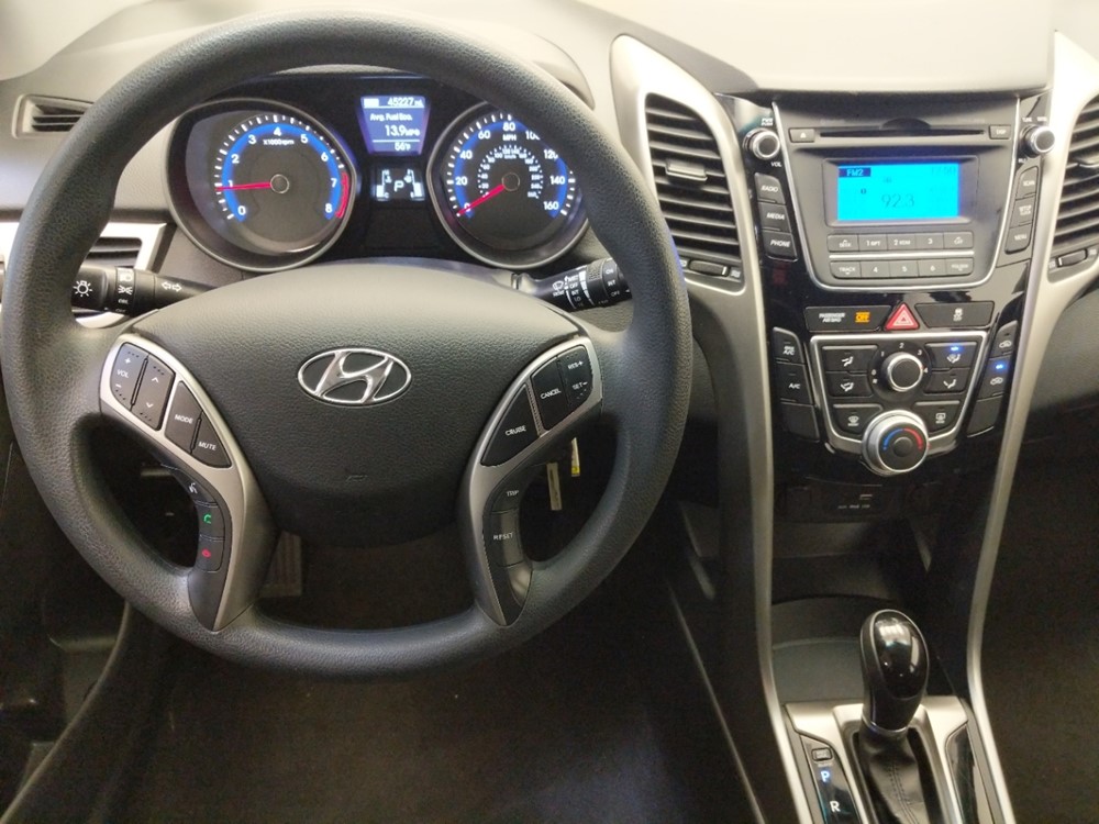 2017 Hyundai Elantra - Driver Dash