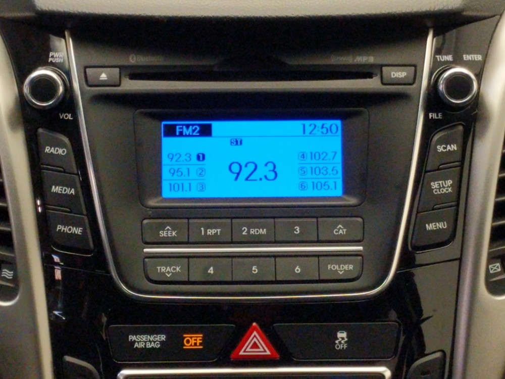 2017 Hyundai Elantra - Stereo Package