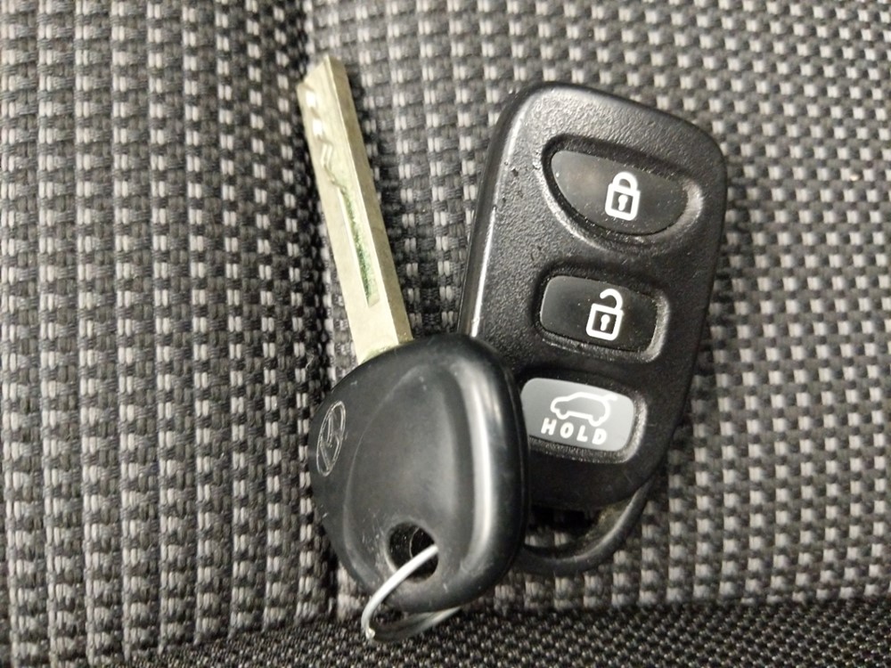 2017 Hyundai Elantra - Keys