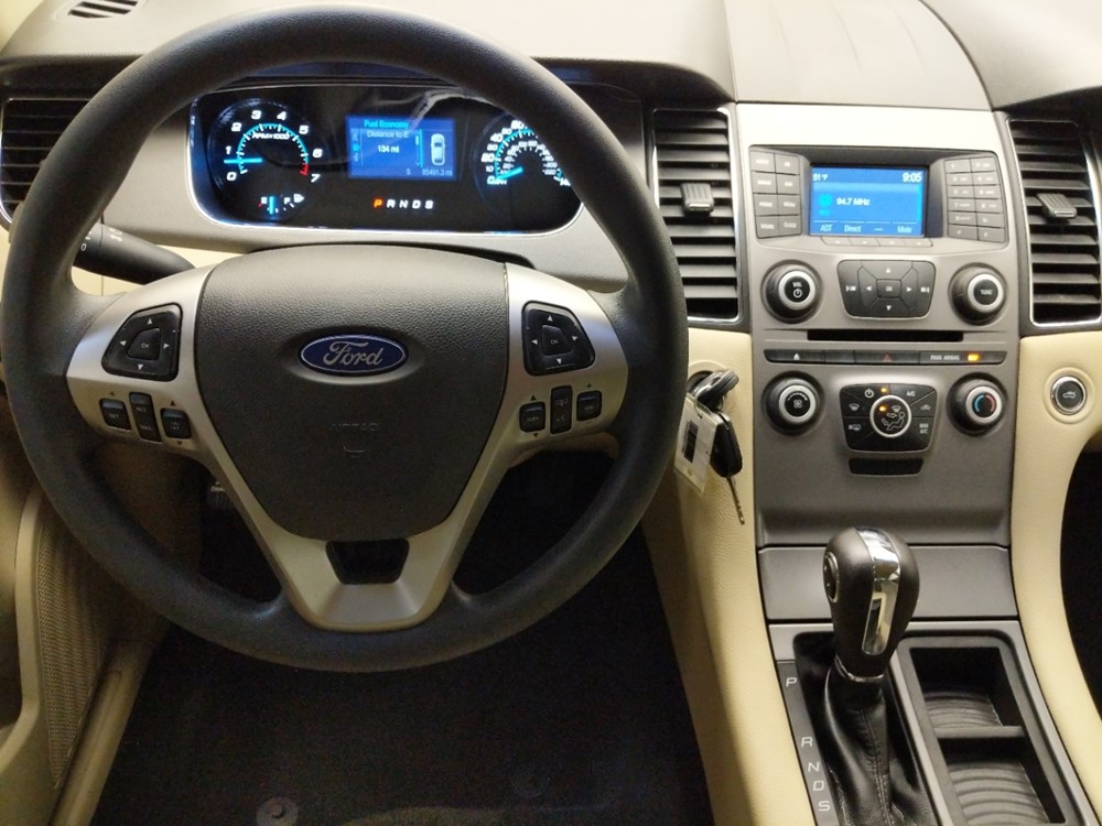 2016 Ford Taurus - Driver Dash