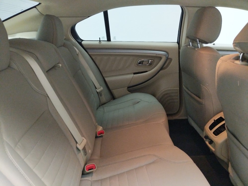 2016 Ford Taurus - Passenger Rear Seat
