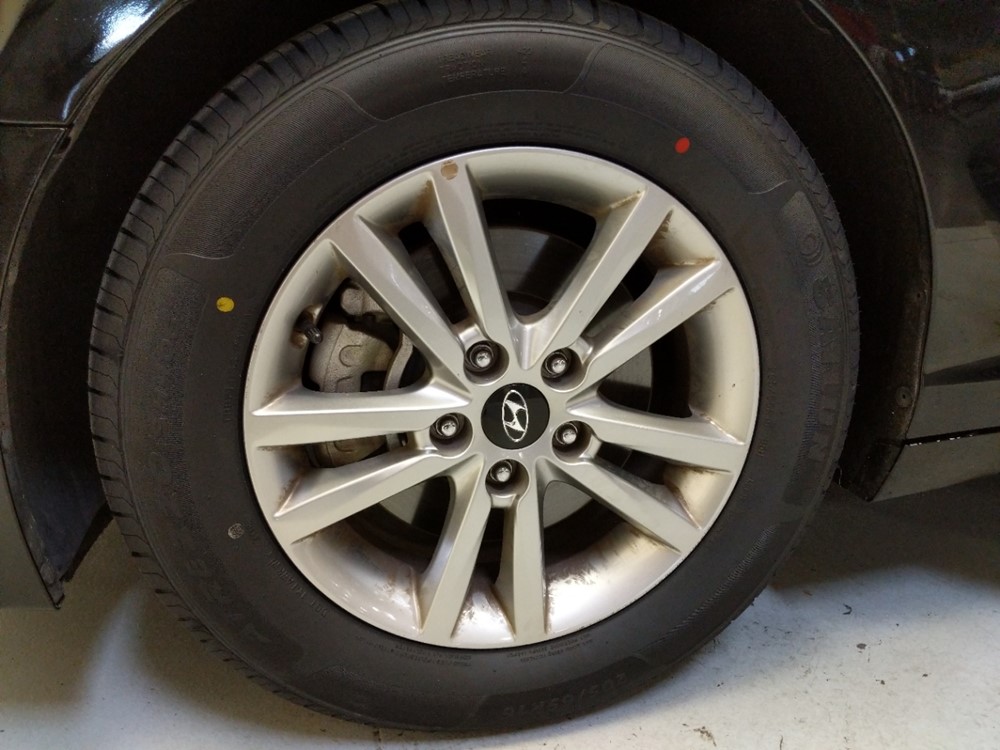 2017 Hyundai Sonata - Wheel