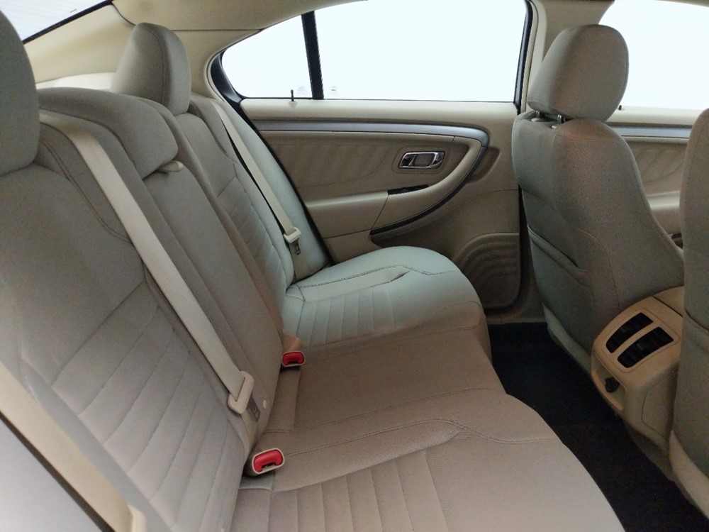 2016 Ford Taurus - Passenger Rear Seat