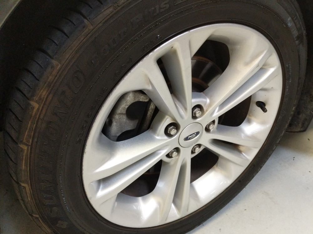 2016 Ford Taurus - Wheel