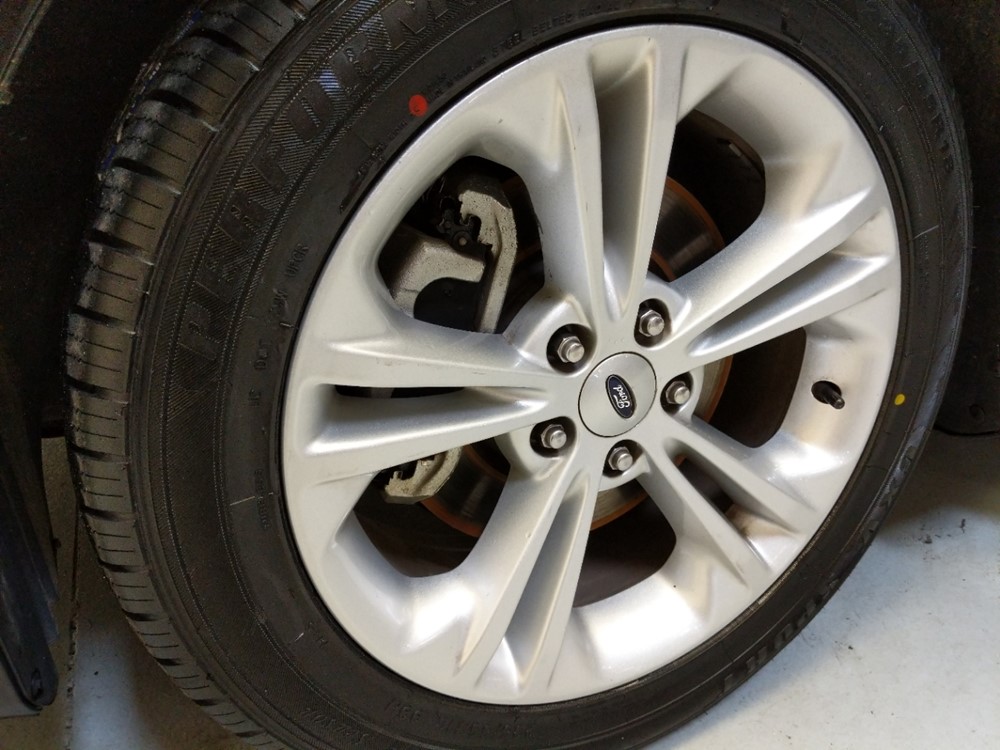 2016 Ford Taurus - Wheel