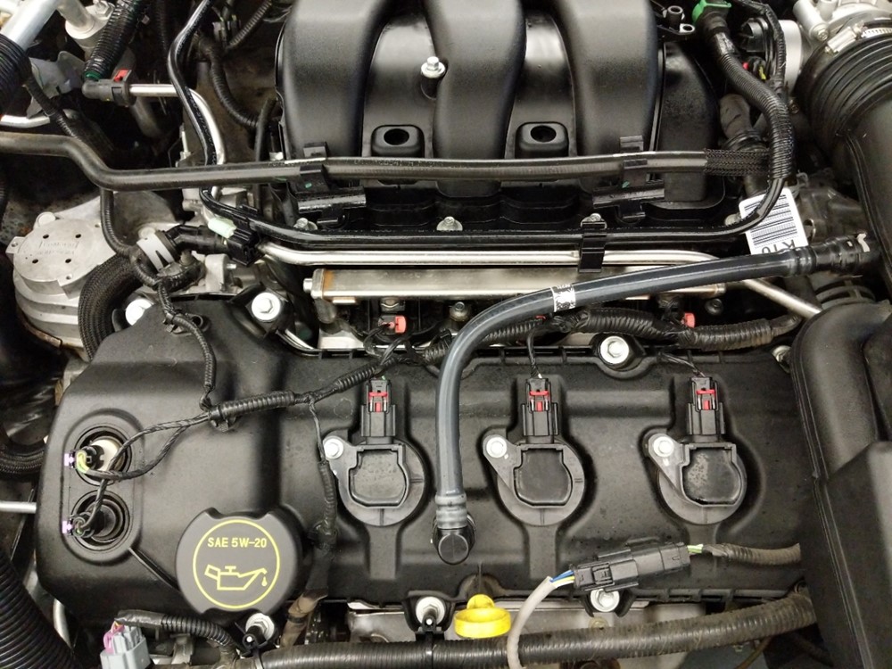 2016 Ford Taurus - Engine