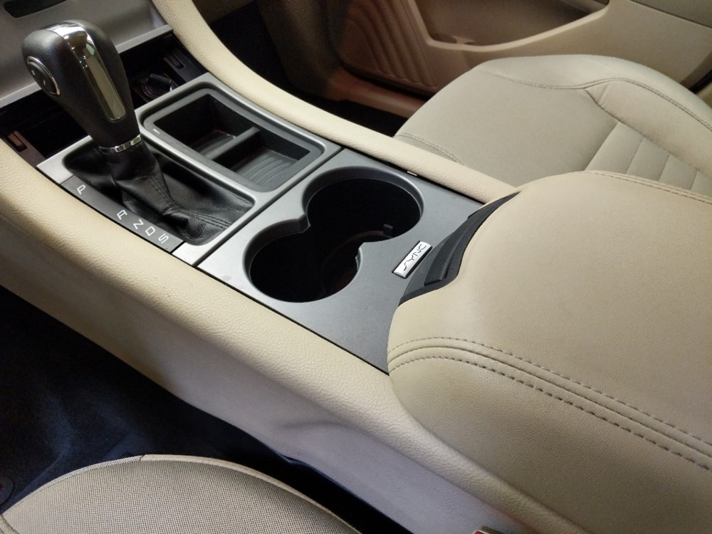 2016 Ford Taurus - Center Console/Cup Holders