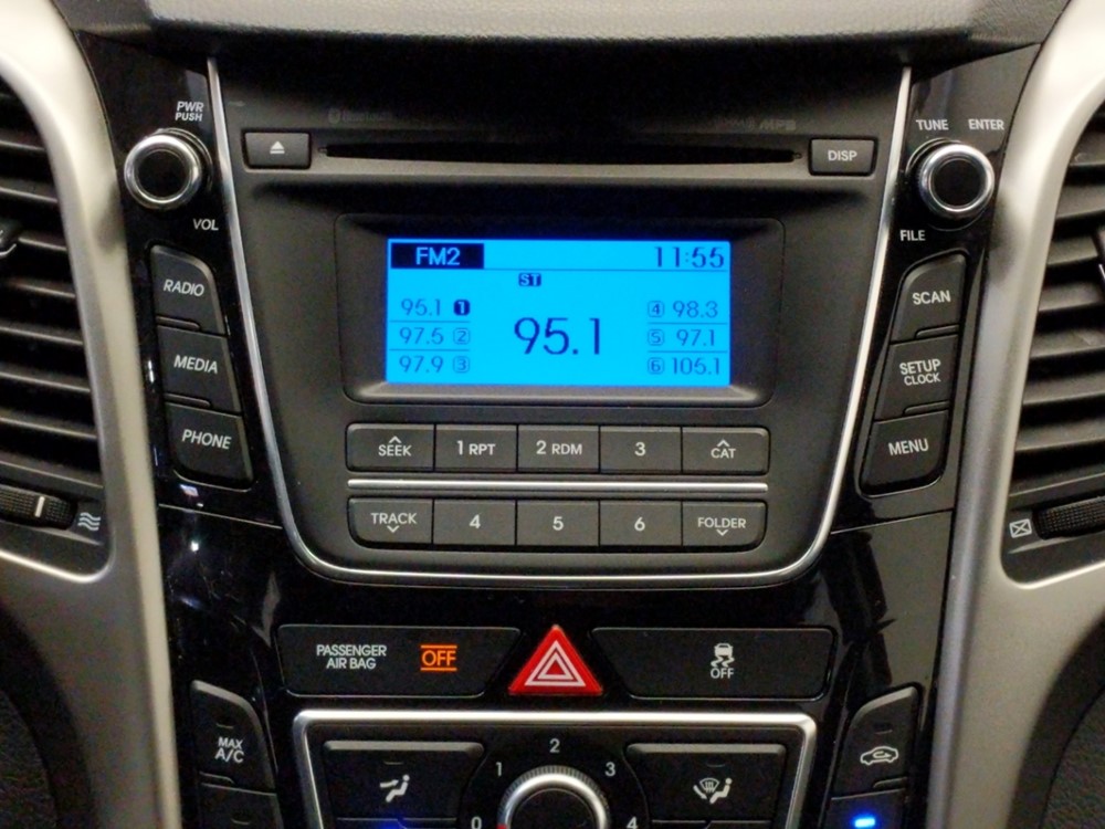 2017 Hyundai Elantra - Stereo Package