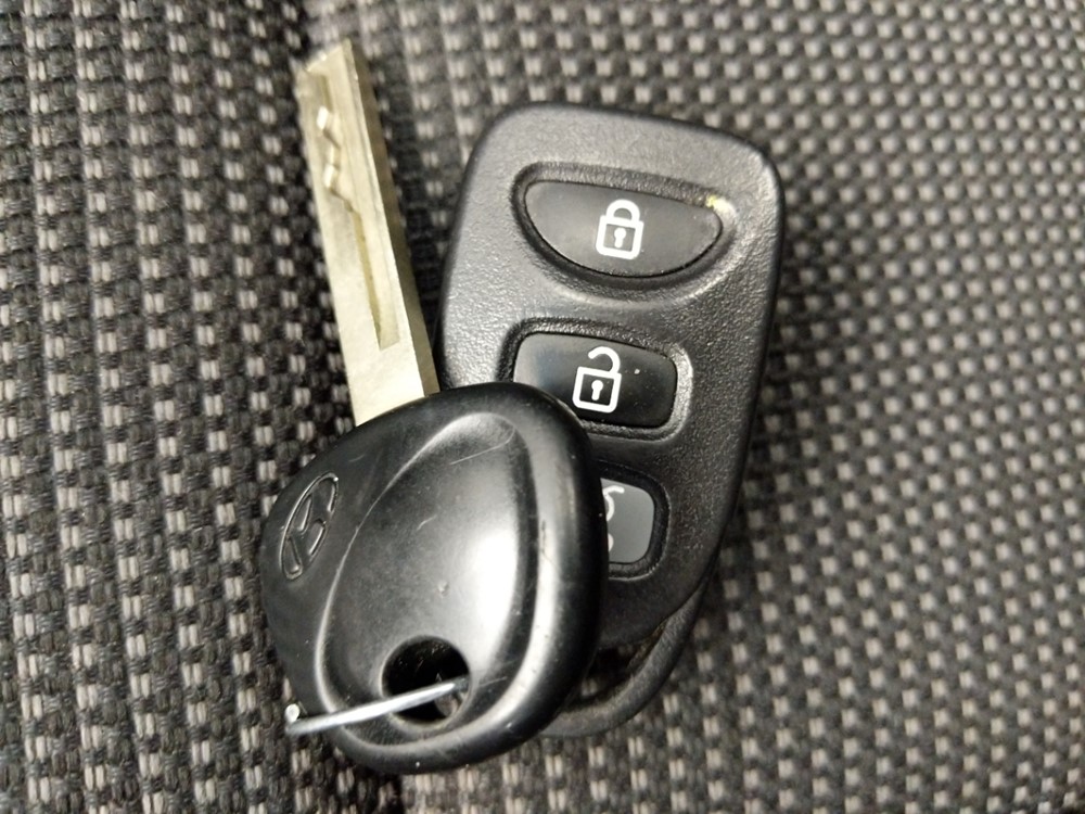 2017 Hyundai Elantra - Keys