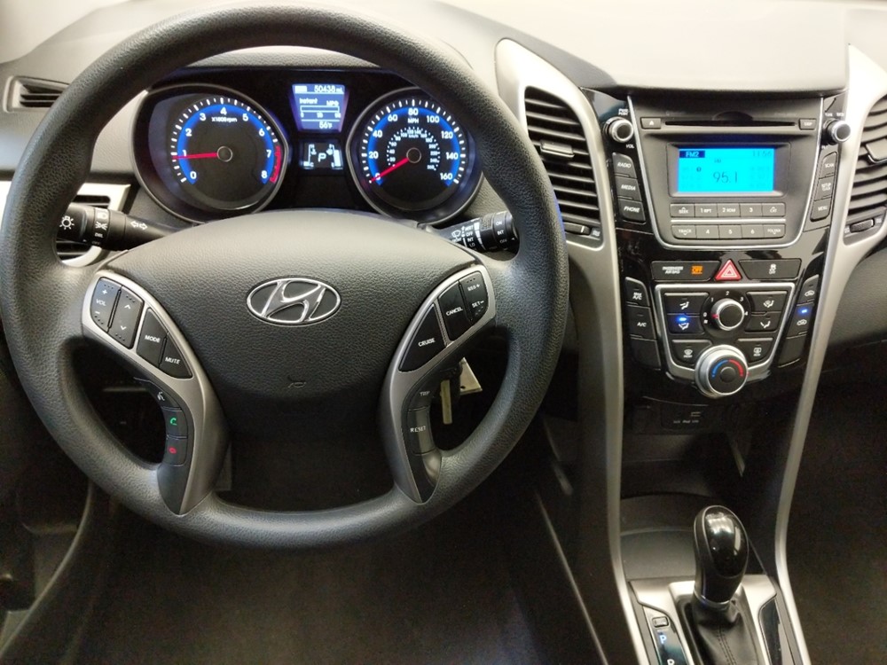 2017 Hyundai Elantra - Driver Dash