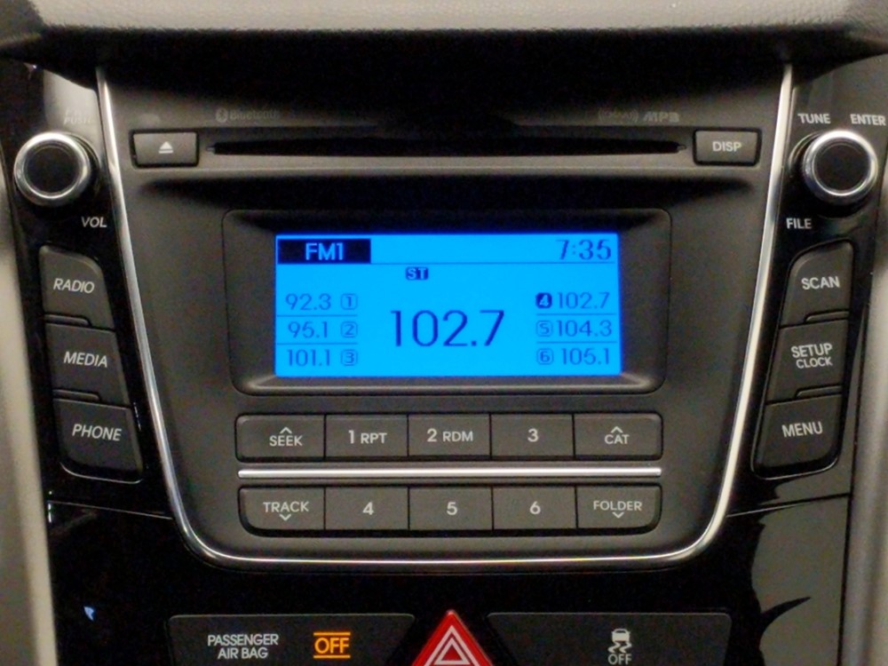 2017 Hyundai Elantra - Stereo Package