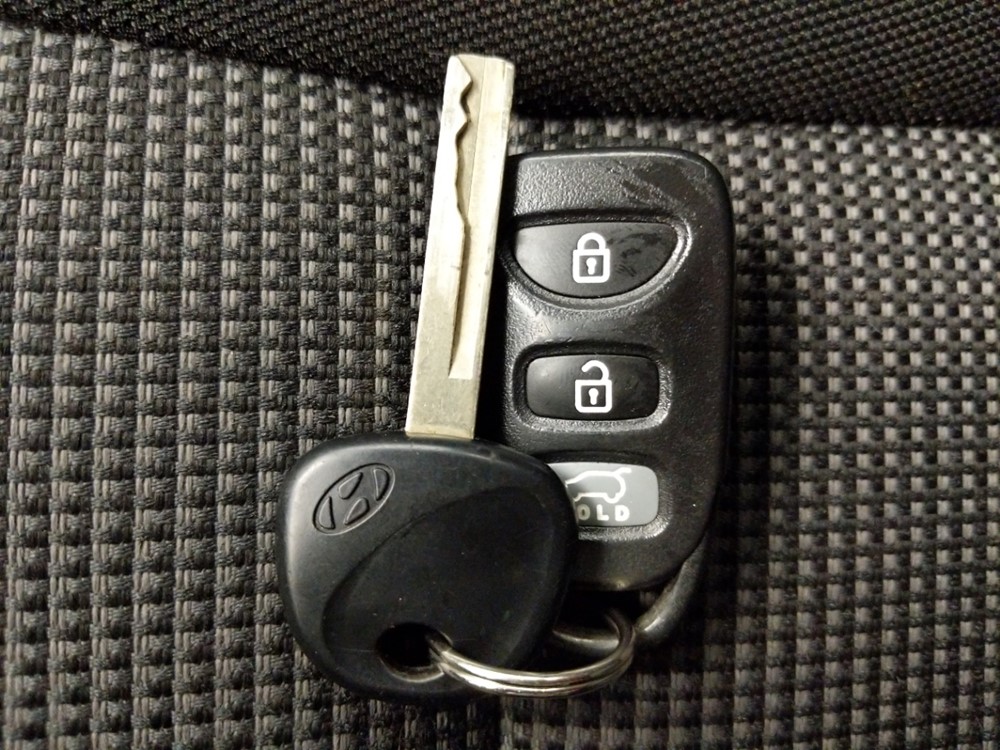2017 Hyundai Elantra - Keys