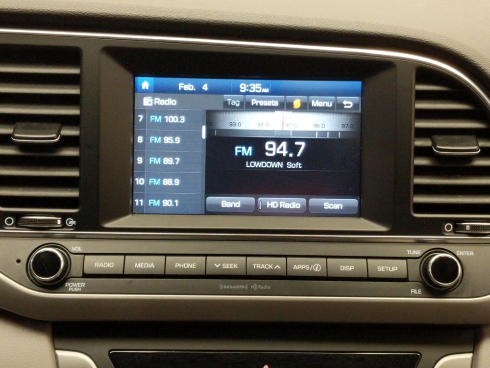 2018 Hyundai Elantra - Stereo Package