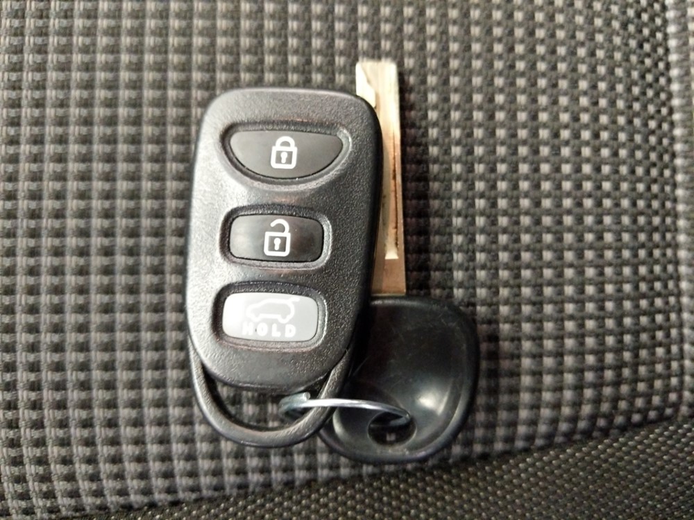 2017 Hyundai Elantra - Keys