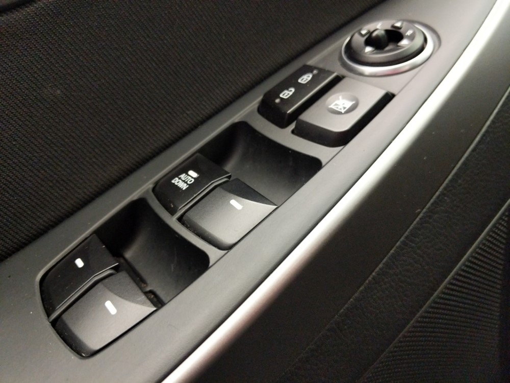 2017 Hyundai Elantra - Driver Power Windows/Lock Control