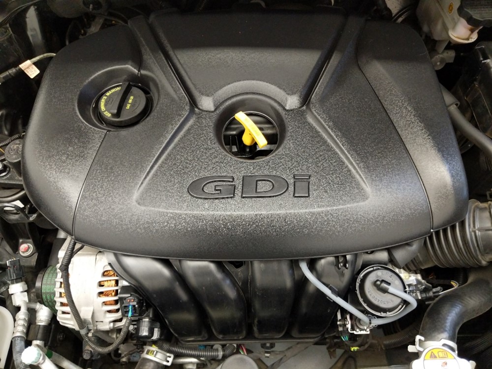 2017 Hyundai Elantra - Engine