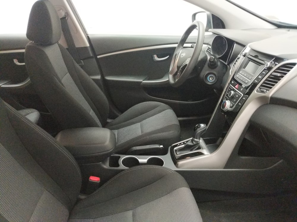 2017 Hyundai Elantra - Passenger Front Seat