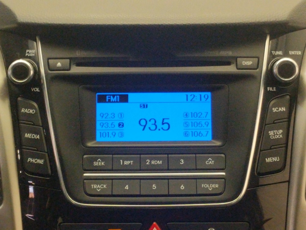 2017 Hyundai Elantra - Stereo Package