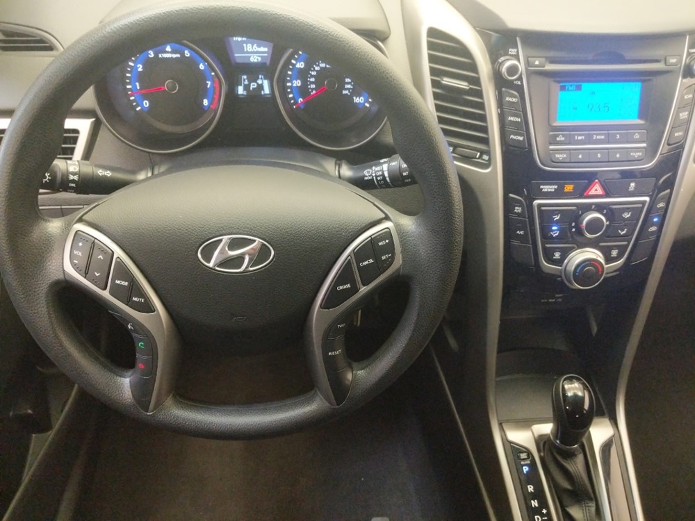 2017 Hyundai Elantra - Driver Dash