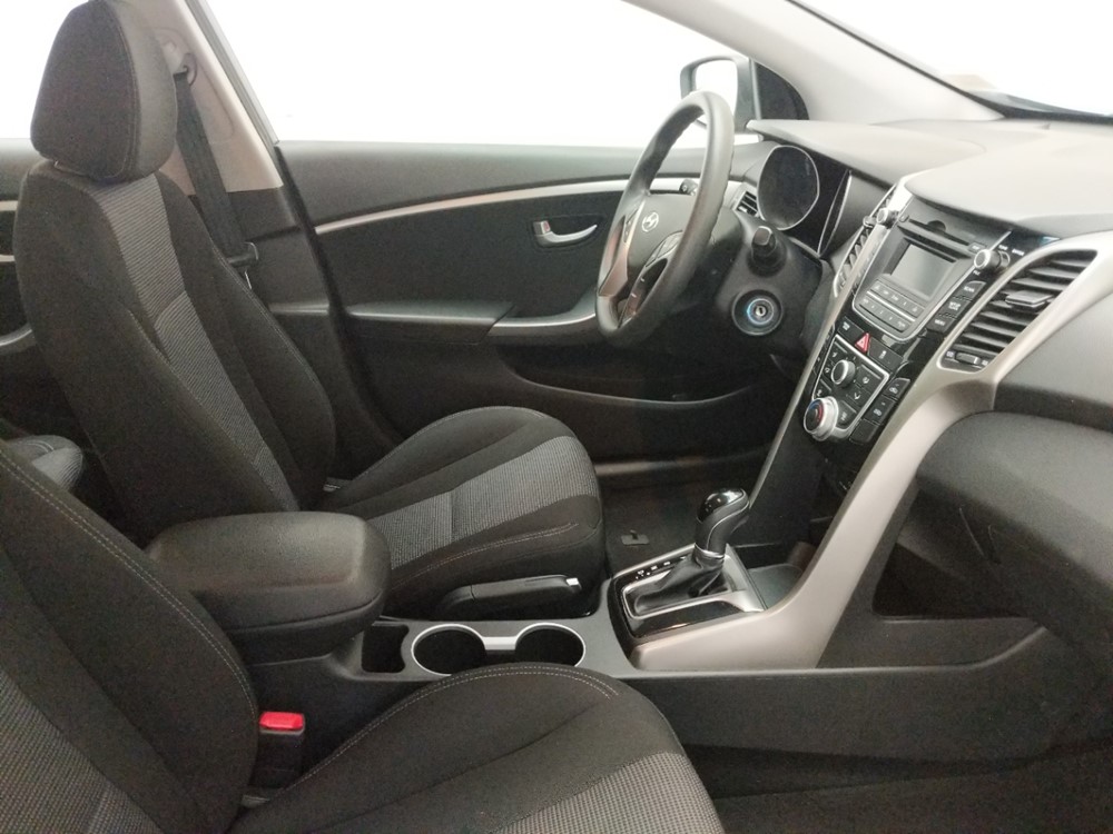 2017 Hyundai Elantra - Passenger Front Seat