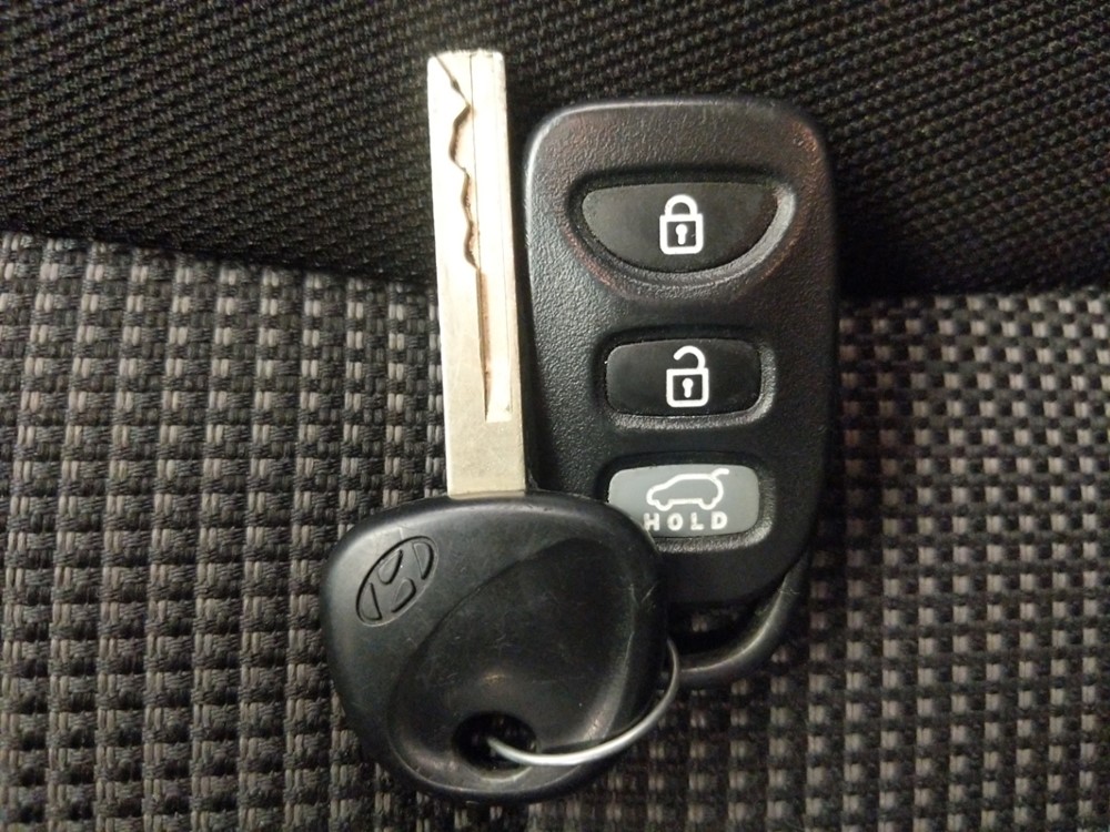 2017 Hyundai Elantra - Keys