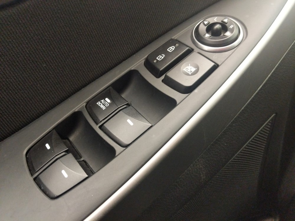 2017 Hyundai Elantra - Driver Power Windows/Lock Control