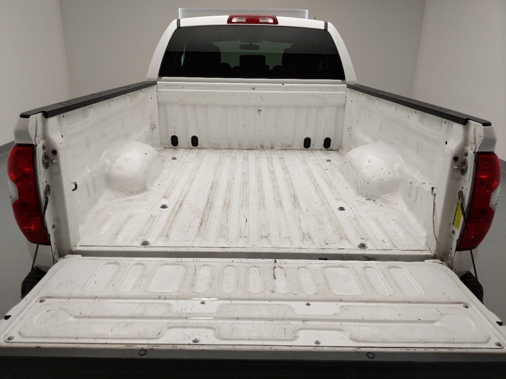 2016 Toyota Tundra - Trunk