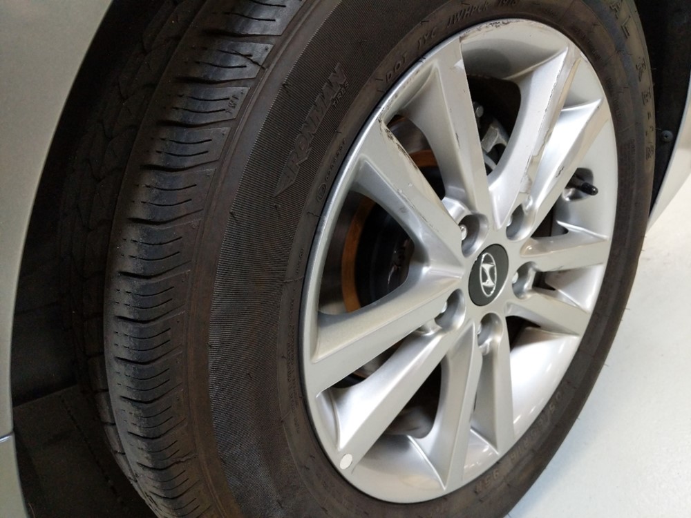 2017 Hyundai Sonata - Wheel