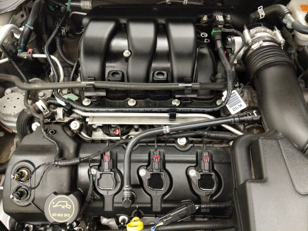 2015 Ford Taurus - Engine