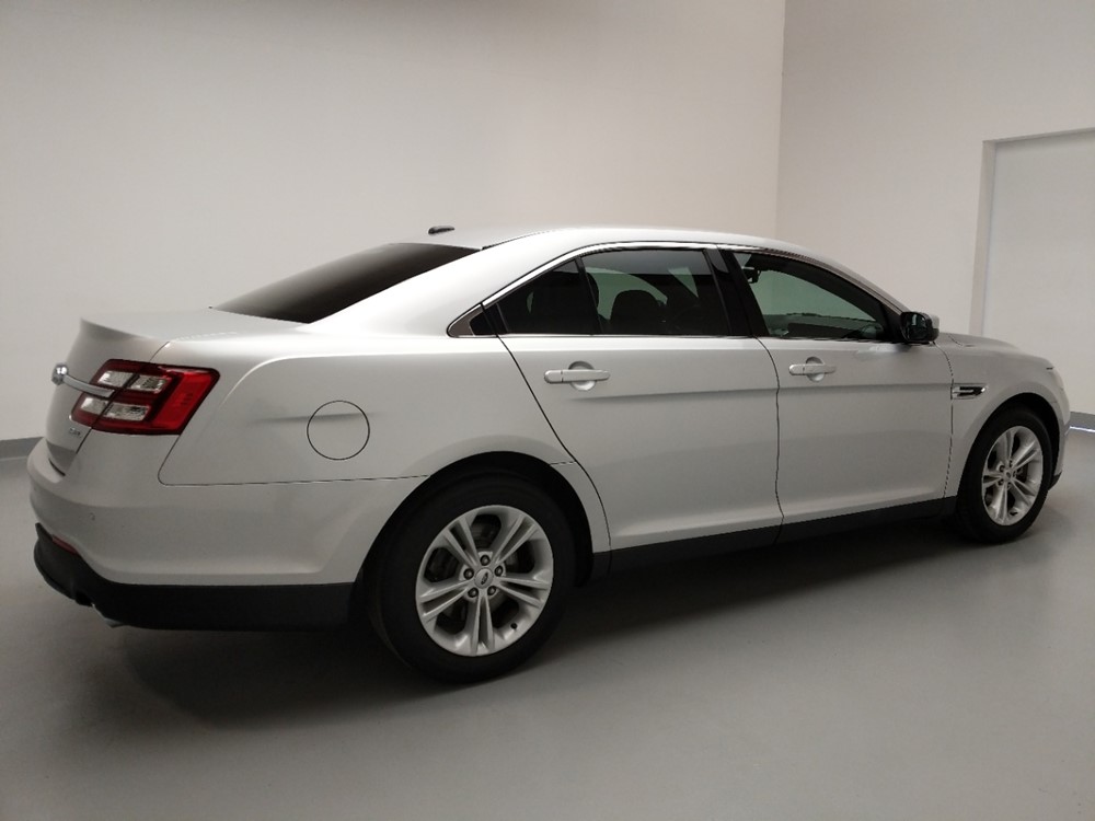 2015 Ford Taurus - Passenger Rear Side