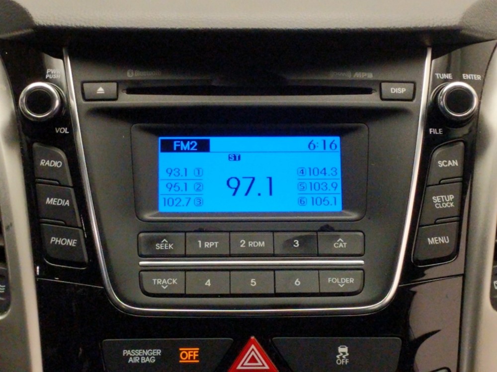 2017 Hyundai Elantra - Stereo Package