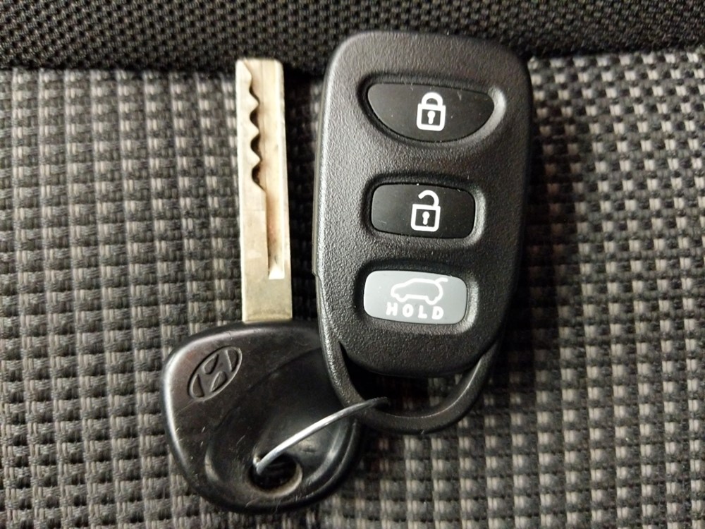 2017 Hyundai Elantra - Keys