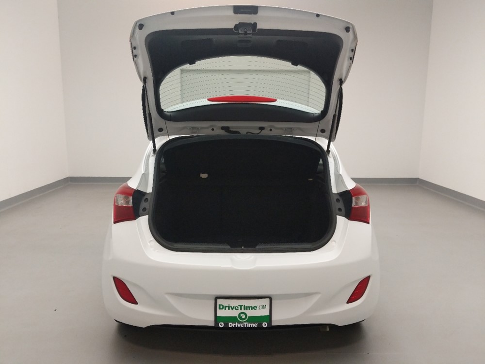 2017 Hyundai Elantra - Trunk