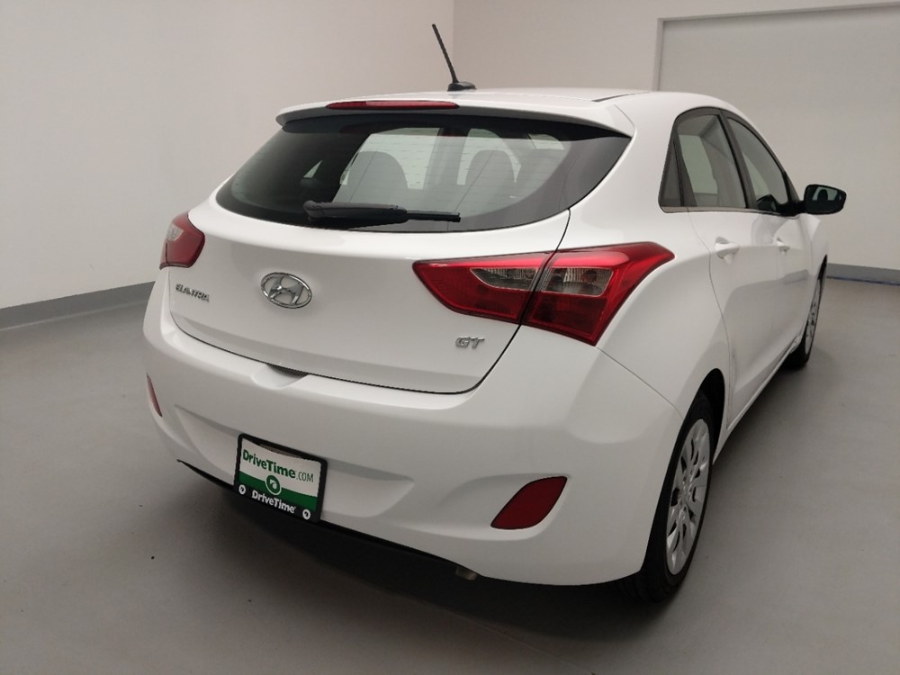 2017 Hyundai Elantra - Passenger Rear Bumper