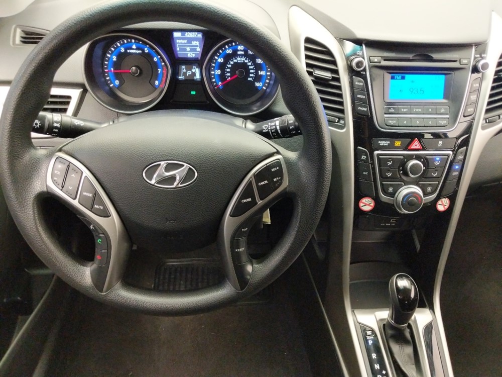 2017 Hyundai Elantra - Driver Dash