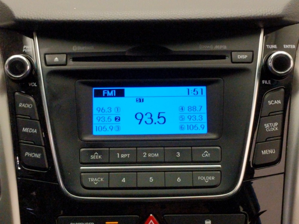 2017 Hyundai Elantra - Stereo Package