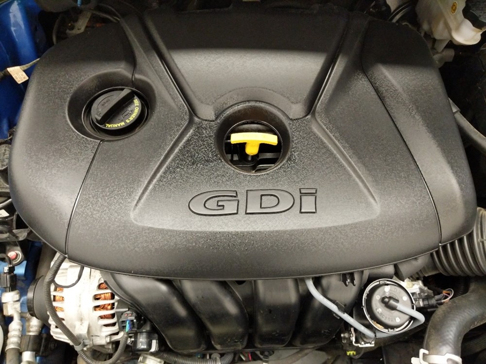 2017 Hyundai Elantra - Engine
