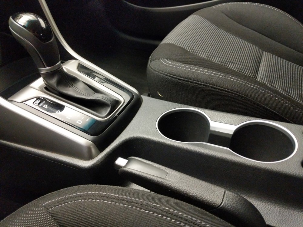 2017 Hyundai Elantra - Center Console/Cup Holders