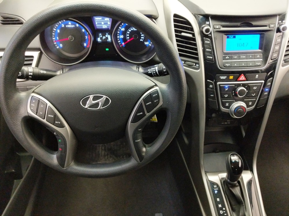 2017 Hyundai Elantra - Driver Dash