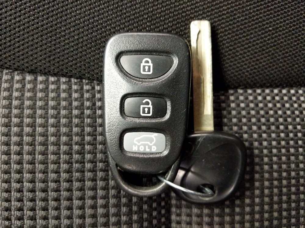 2017 Hyundai Elantra - Keys