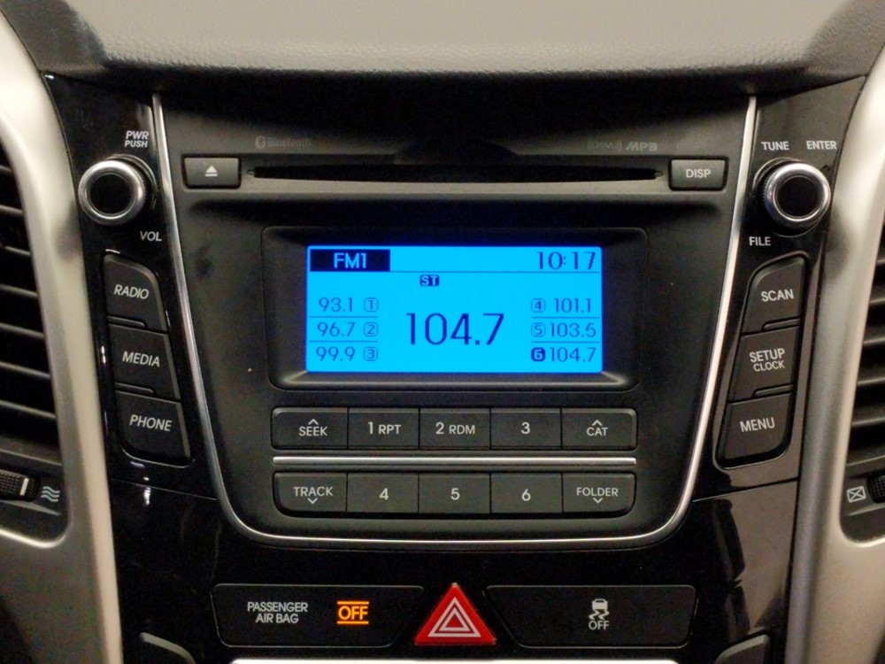 2017 Hyundai Elantra - Stereo Package