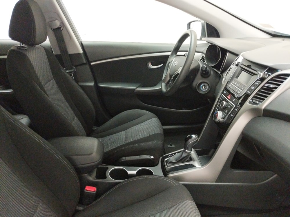 2017 Hyundai Elantra - Passenger Front Seat