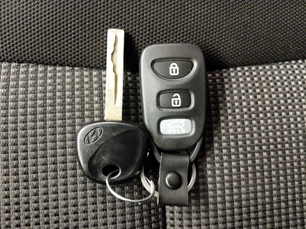 2017 Hyundai Elantra - Keys