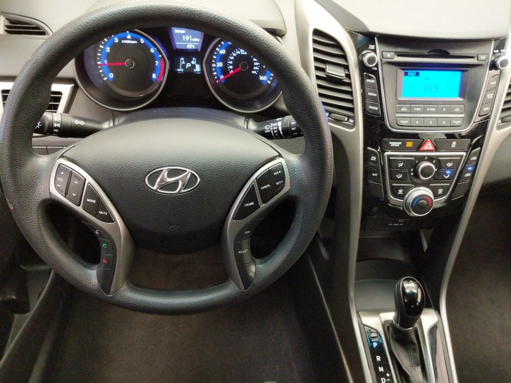 2017 Hyundai Elantra - Driver Dash