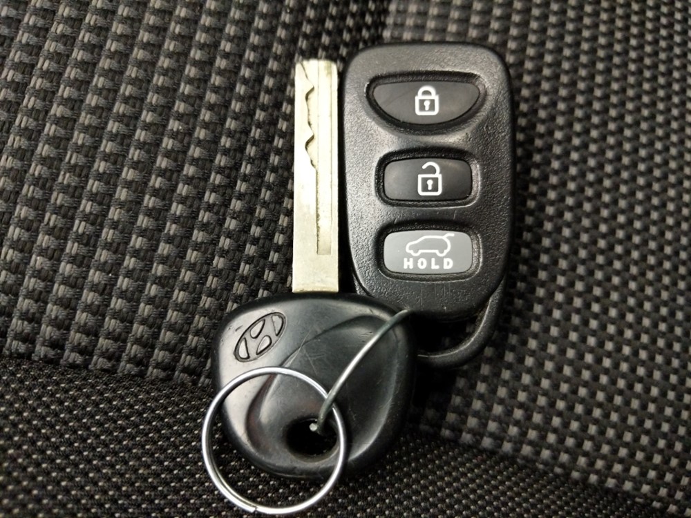 2016 Hyundai Elantra - Keys