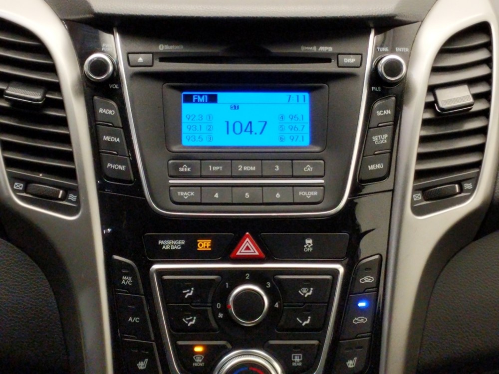 2016 Hyundai Elantra - Stereo Package