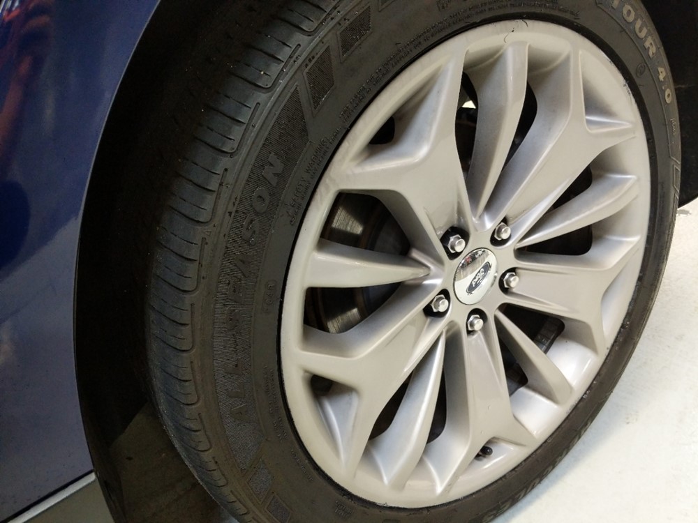 2013 Ford Taurus - Wheel