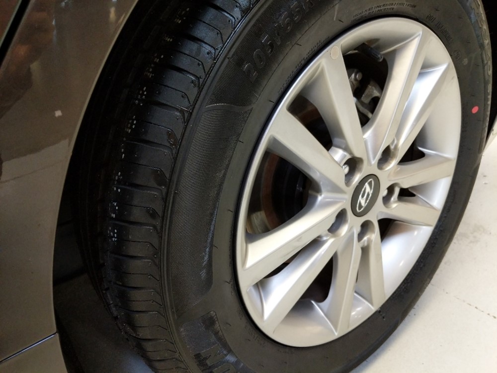 2017 Hyundai Sonata - Wheel