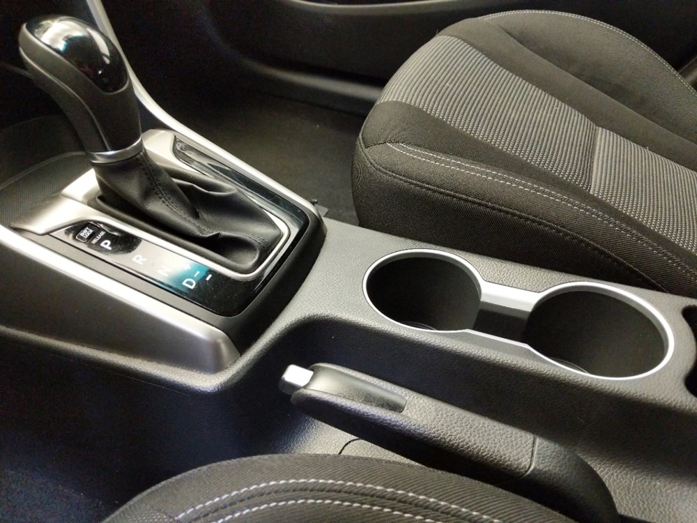 2017 Hyundai Elantra - Center Console/Cup Holders