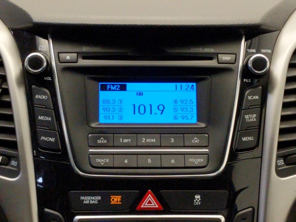 2017 Hyundai Elantra - Stereo Package